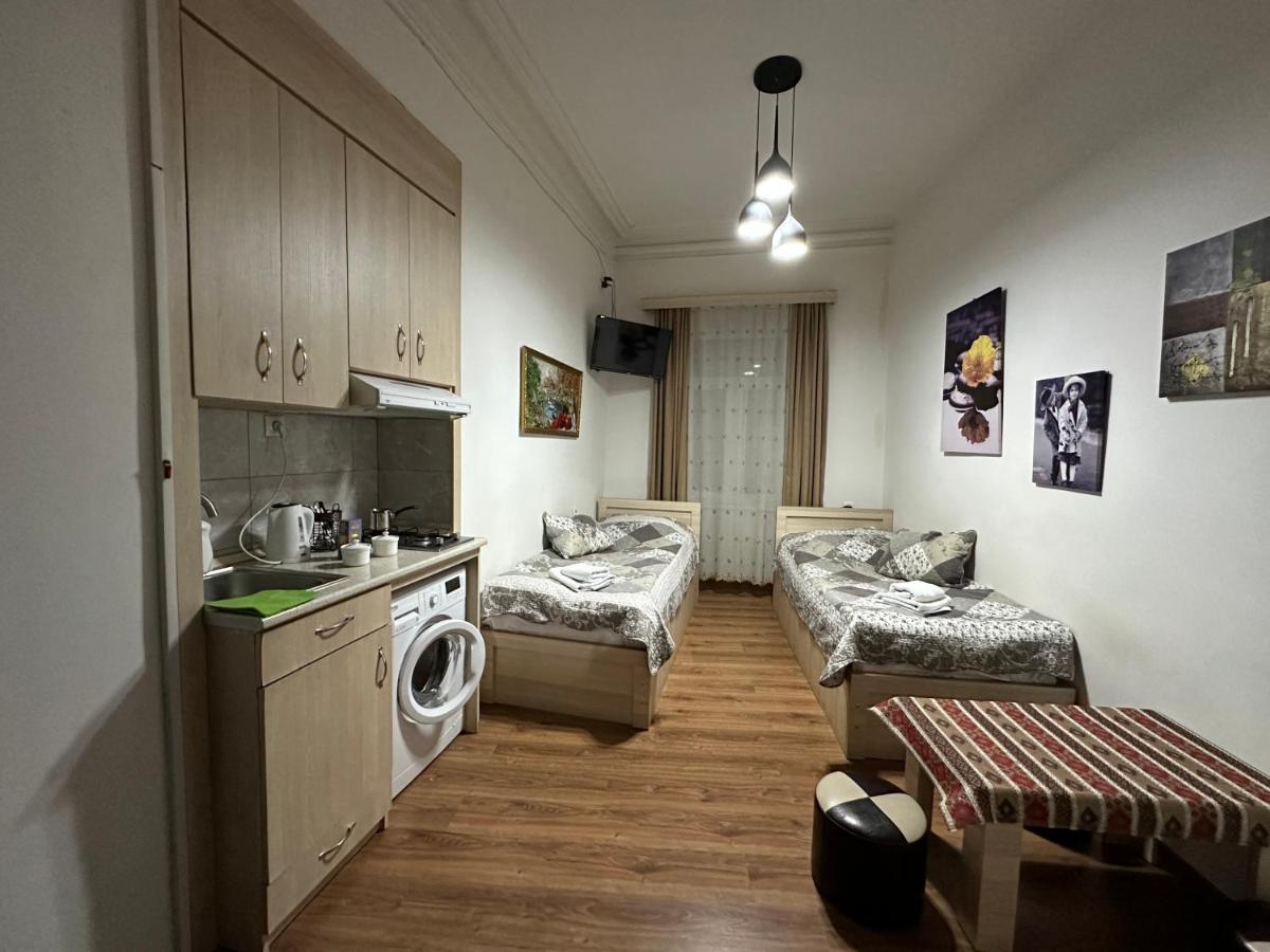 Leselidze Guest House Tbilisi Exterior photo